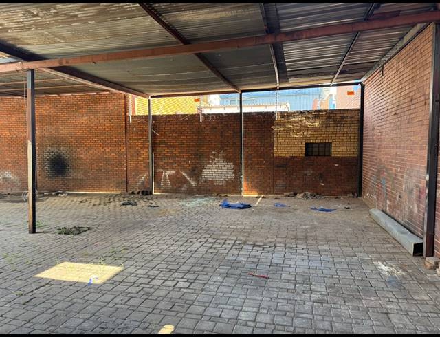 1,200M² WAREHOUSE TO LET IN PRETORIA WEST